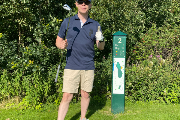 HOLE IN ONE - Stefan Karlsson